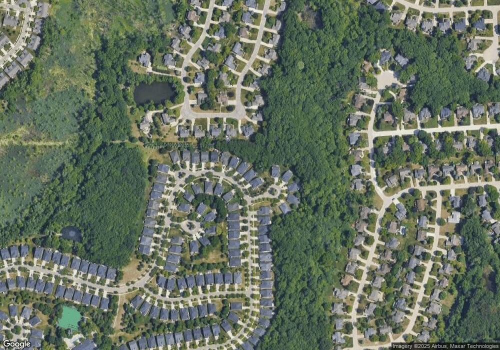 3932 Hillsdale Dr, Auburn Hills, MI 48326 - photo 1