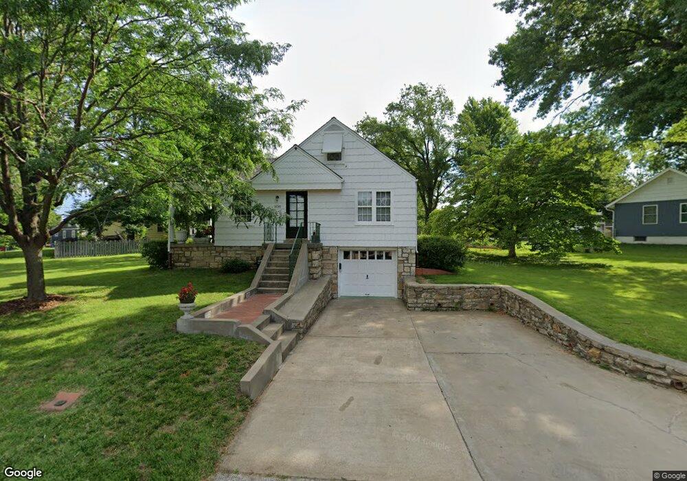12745 Circle Dr, Shawnee, KS 66216 - photo 1
