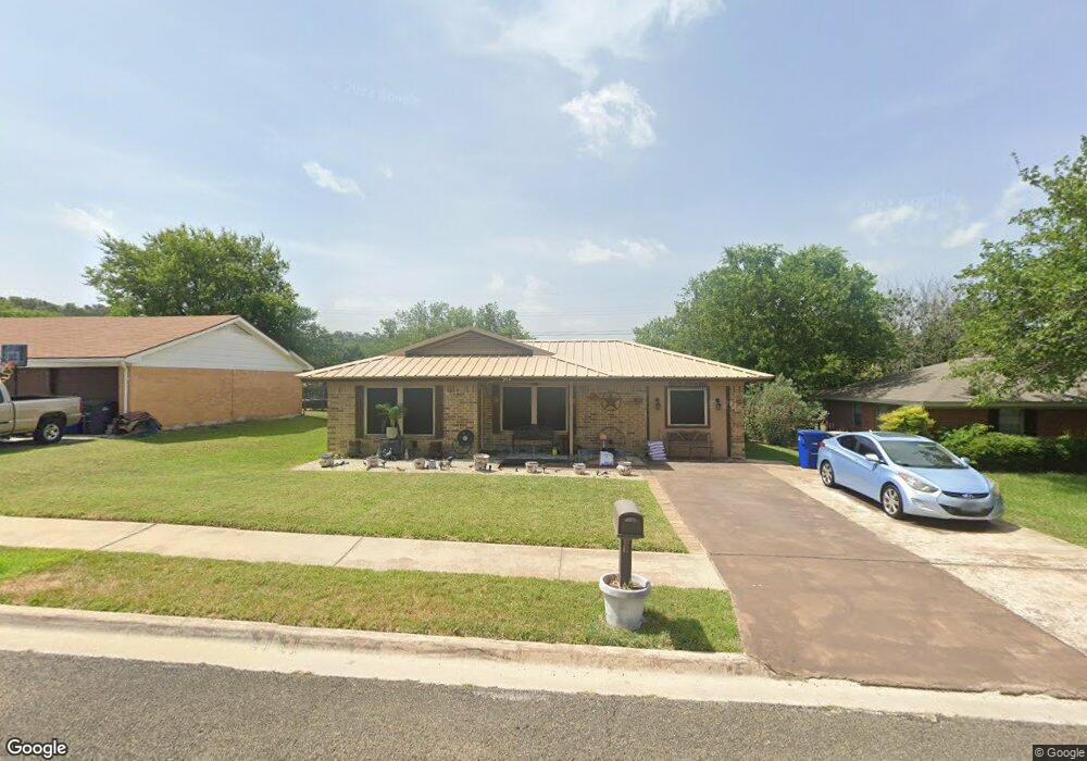 914 Holly St, Copperas Cove, TX 76522 - photo 1