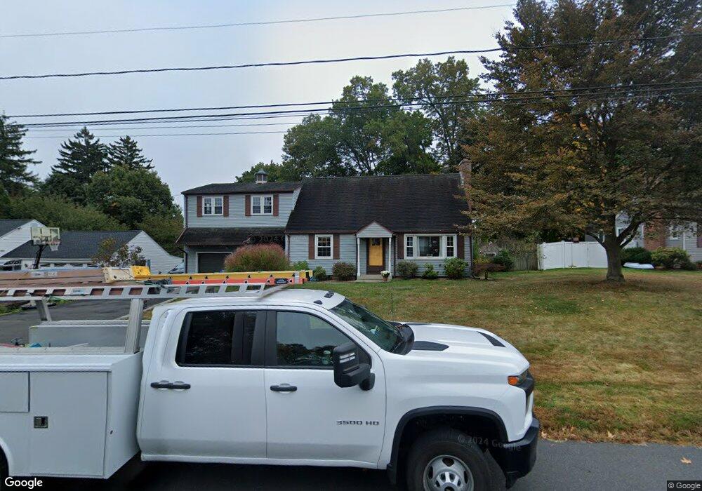 10 Hillscrest Rd, Plainville, CT 06062 - photo 1