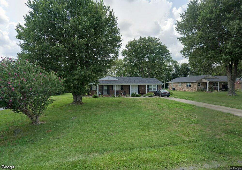211 Shadowbrook Dr, Harrodsburg, KY 40330 - photo 1