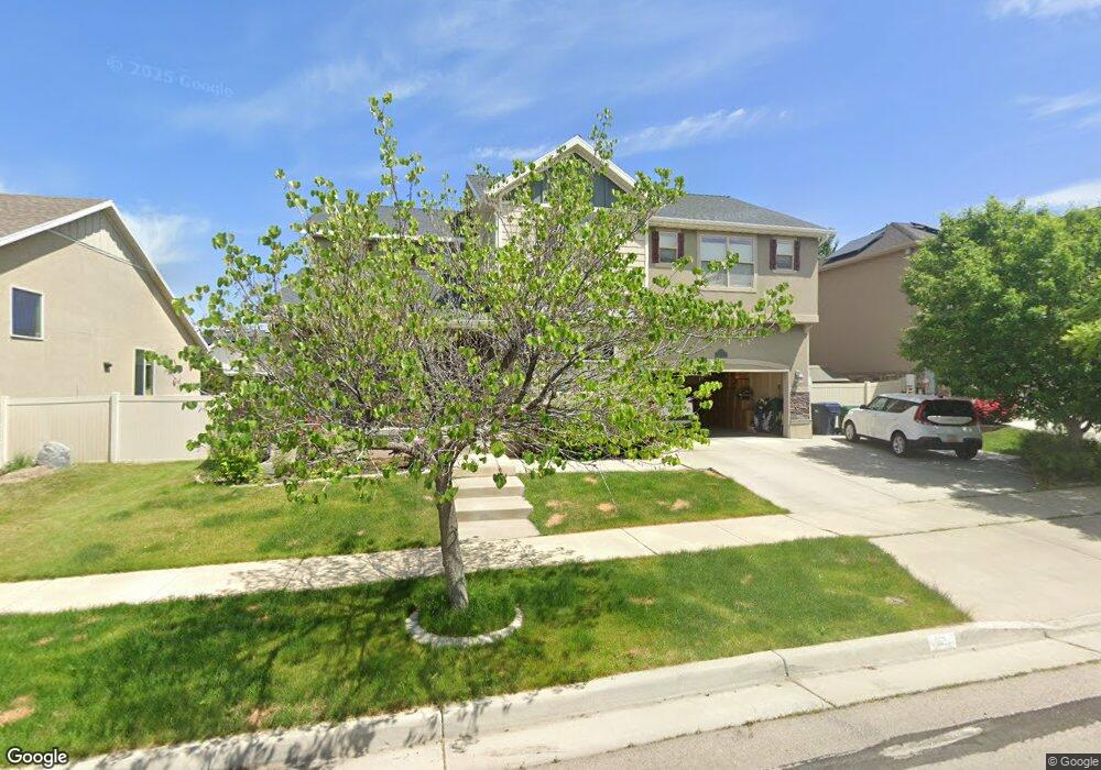 213 E Flicker Dr, Sandy, UT 84070 - photo 1