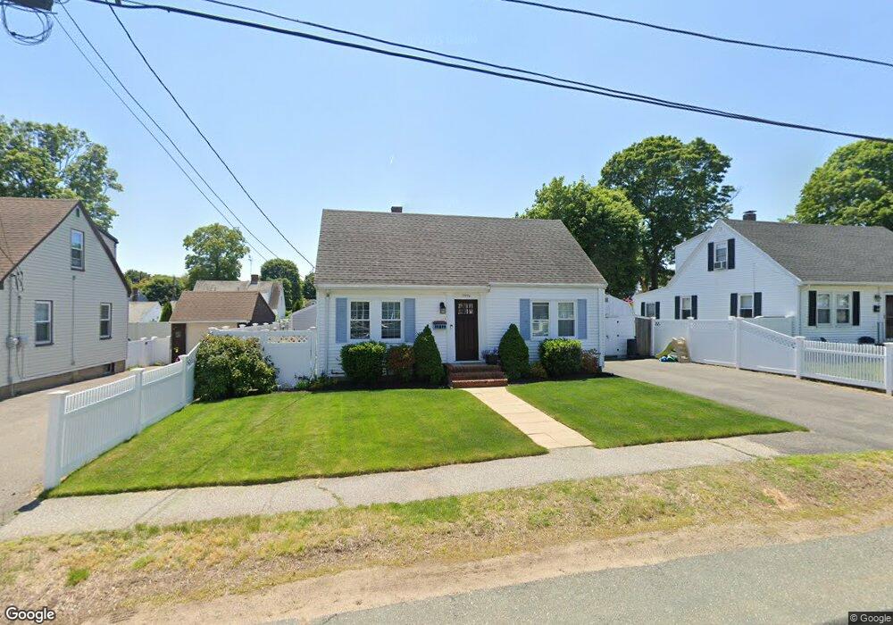 30 Elmwood Cir, Peabody, MA 01960 - photo 1