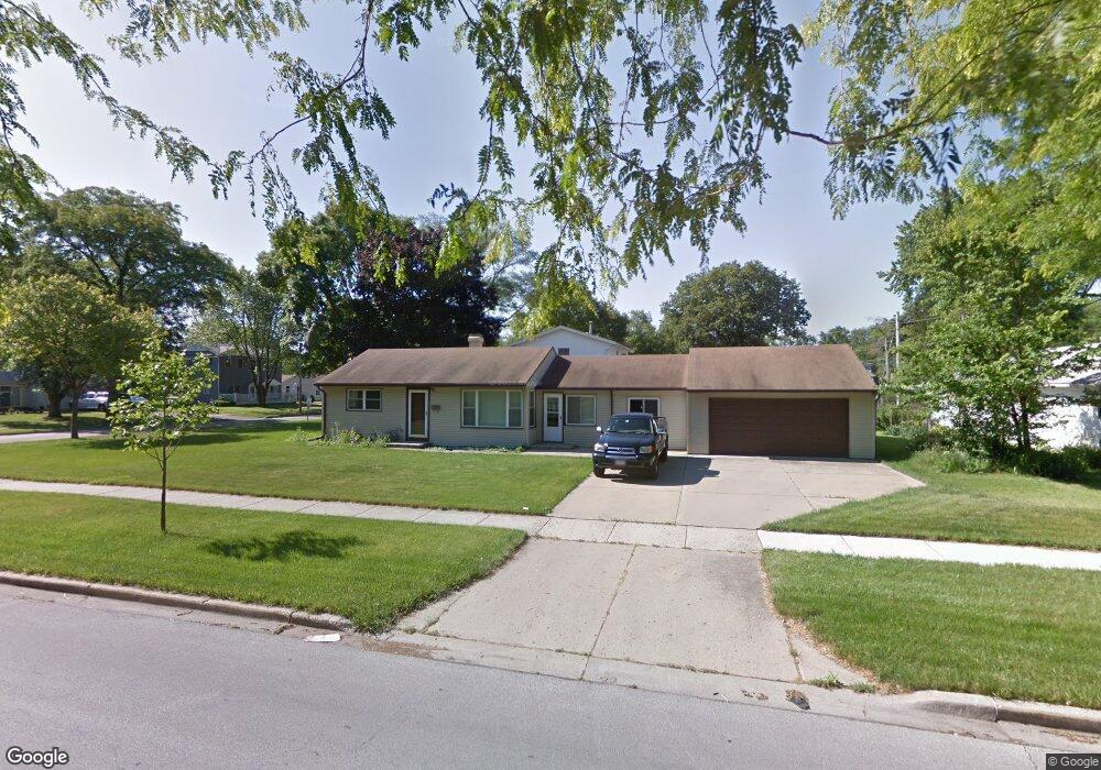 2101 Saint James St, Rolling Meadows, IL 60008 - photo 1