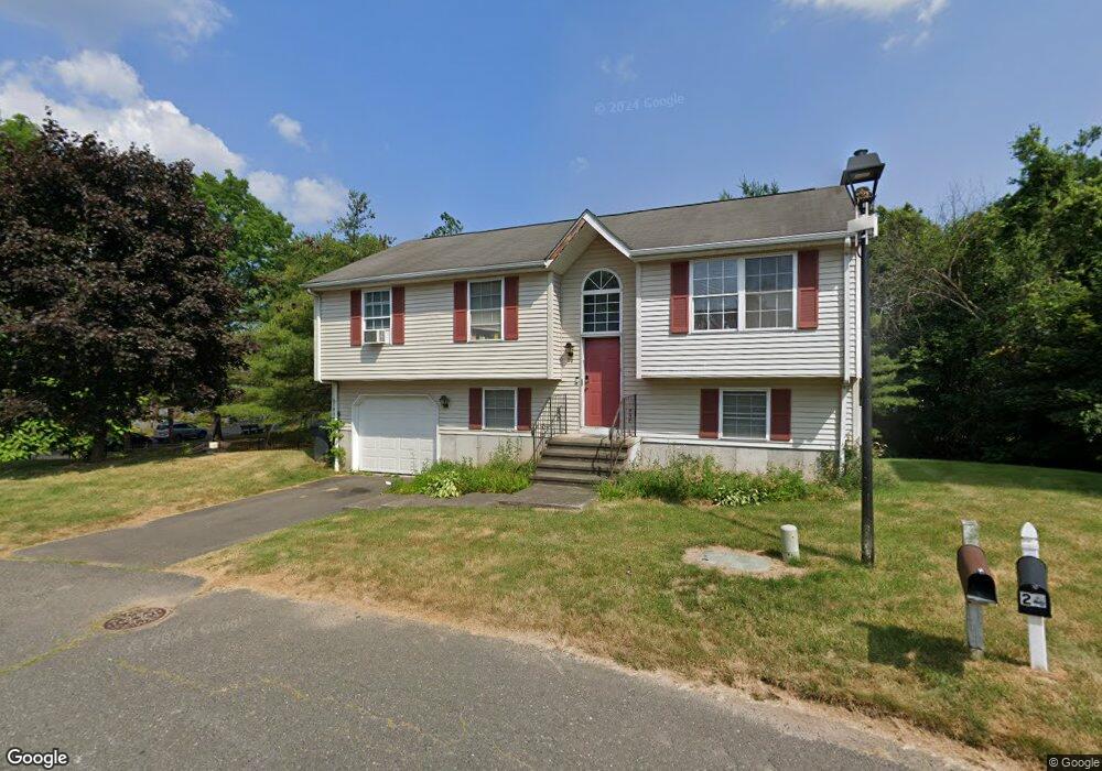 20 Bennett Cir, Hartford, CT 06120 - photo 1