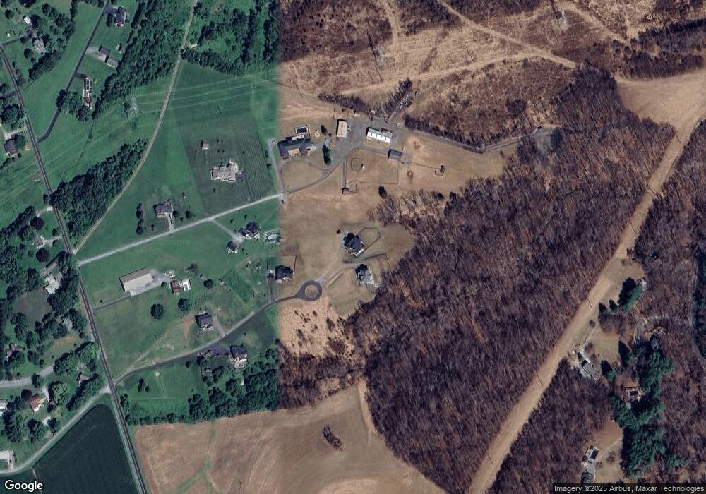 822 Cherry Tree Dr, Sykesville, MD 21784 - photo 1