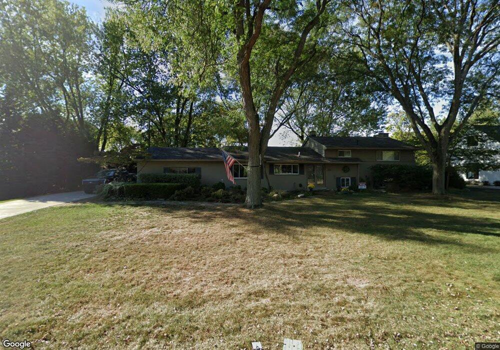 180 Wadsworth Ln, Bloomfield Hills, MI 48301 - photo 1