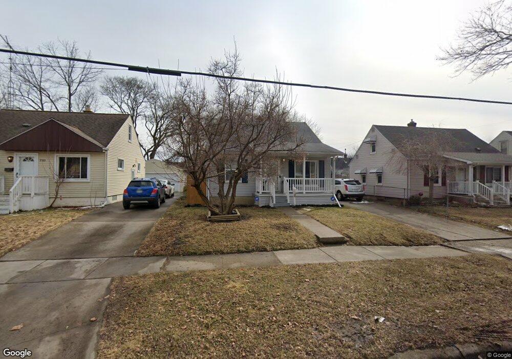 737 Huron St, Flint, MI 48507 - photo 1