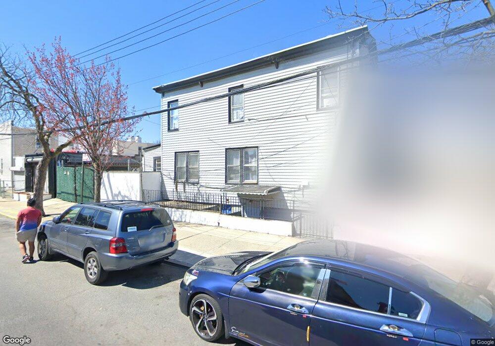 89-20 78th St unit 3, Jamaica, NY 11421 - photo 1