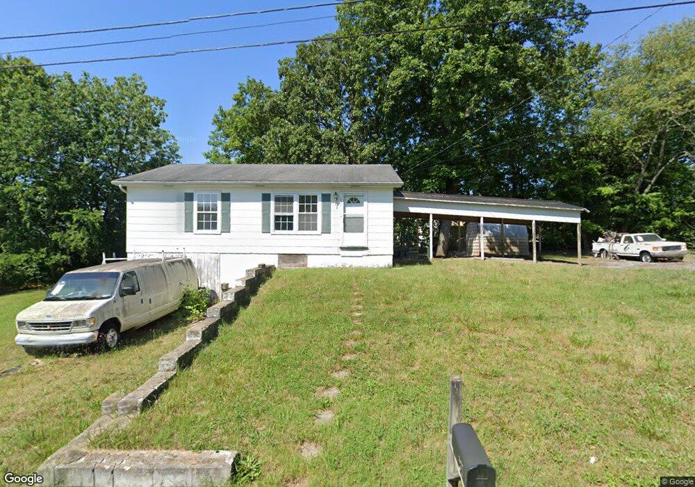 131 Gilkey Dr, Hopkinsville, KY 42240 - photo 1