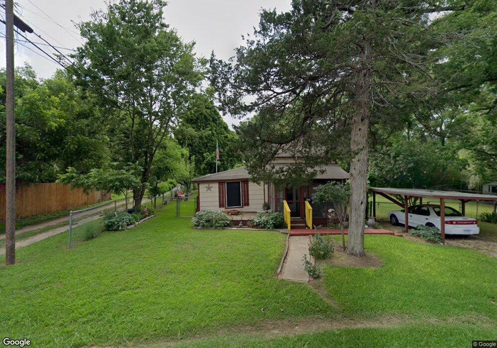 909 S Rusk Ave, Denison, TX 75020 - photo 1