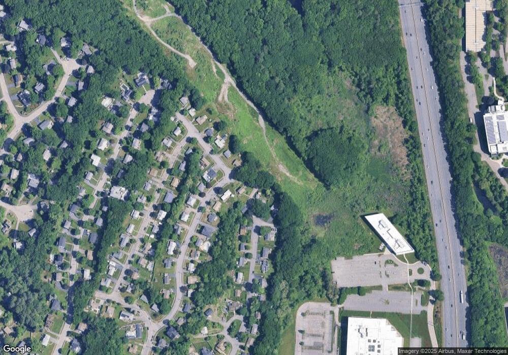 118 Goldencrest Ave, Waltham, MA 02451 - photo 1