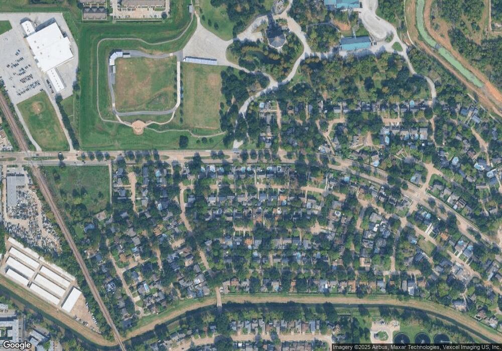 5030 Bayou Vista Dr, Houston, TX 77091 - photo 1