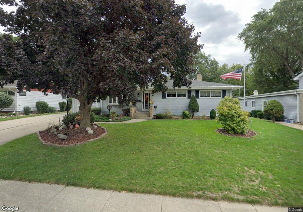 515 Summit St, Algonquin, IL 60102 - photo 1