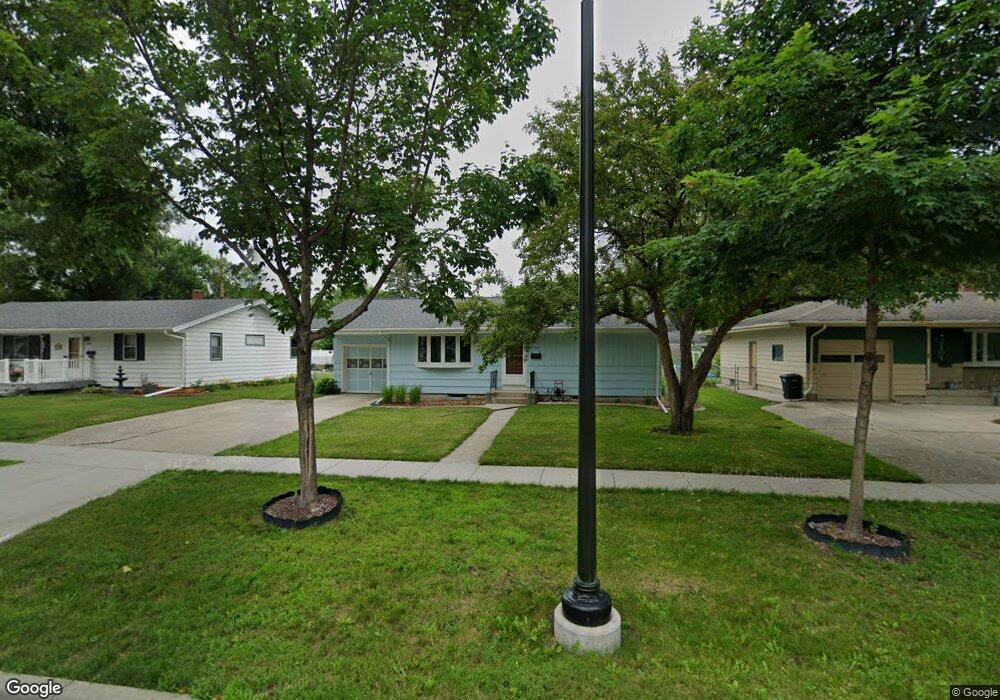 2105 10th St N, Fargo, ND 58102 - photo 1