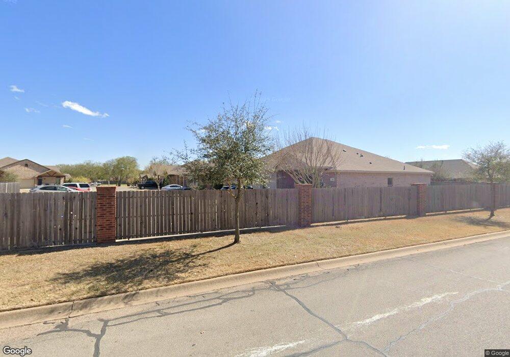 104 Shade Tree Ln, Cleburne, TX 76033 - photo 1