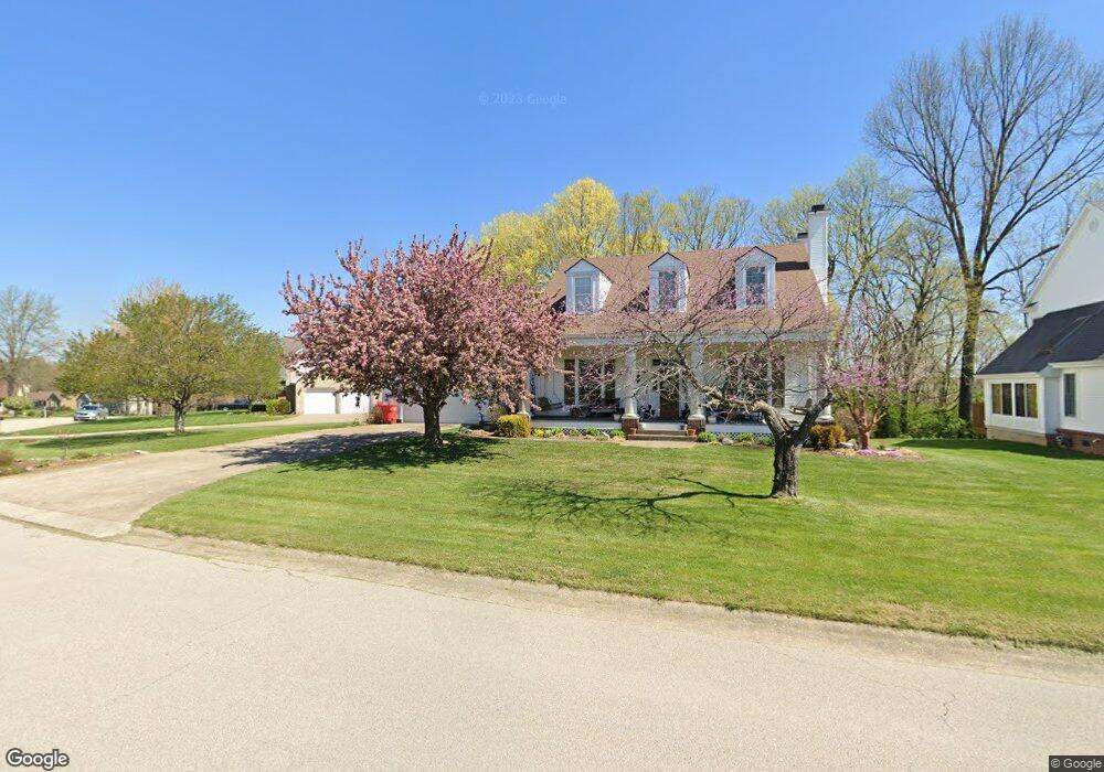 815 Isaac Shelby Cir E, Frankfort, KY 40601 - photo 1