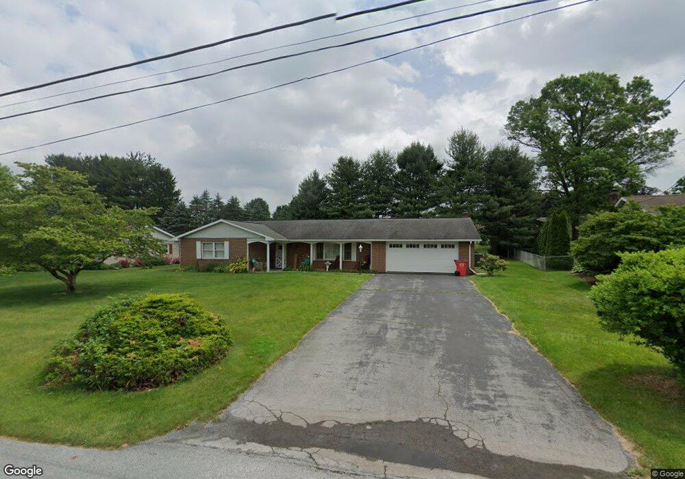 2936 Adams Dr, Chambersburg, PA 17201 - photo 1