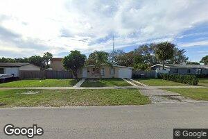 910 9th St, Lake Park, FL 33403