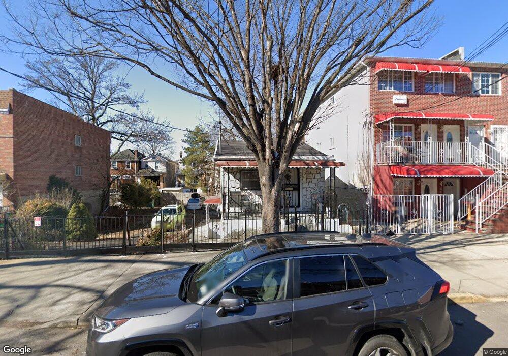 527 Taylor Ave, Bronx, NY 10473 - photo 1