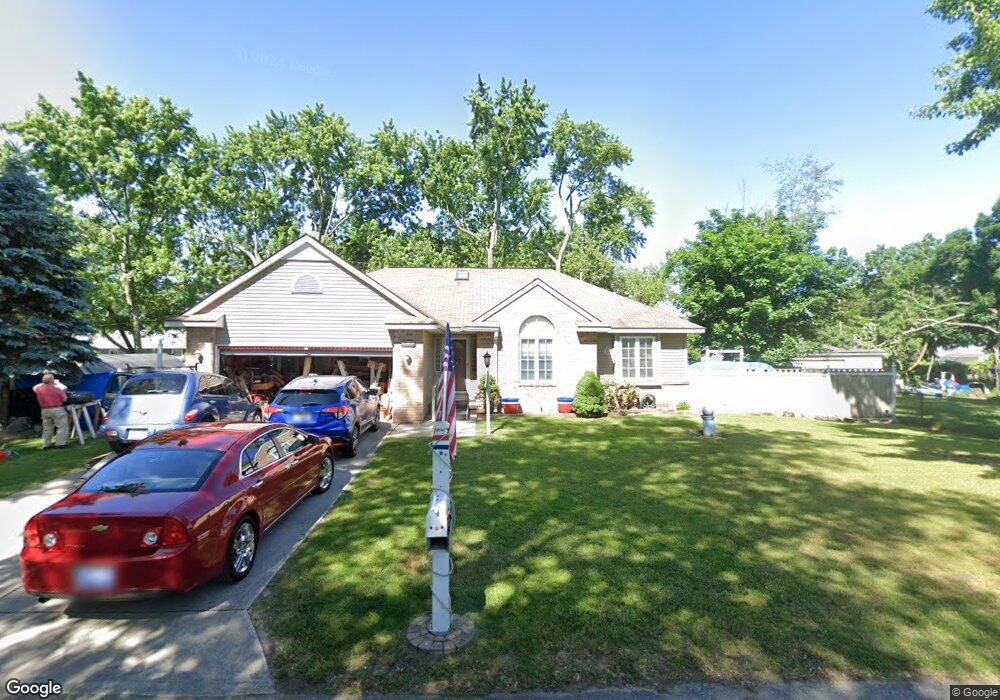 4068 Highland Ct, West Bloomfield, MI 48323 - photo 1