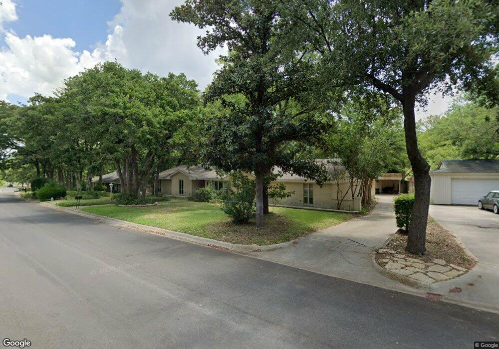 1821 Stonegate Dr, Denton, TX 76205 - photo 1