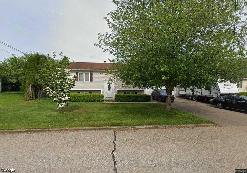 27 Miner St, Westerly, RI 02891 - photo 1