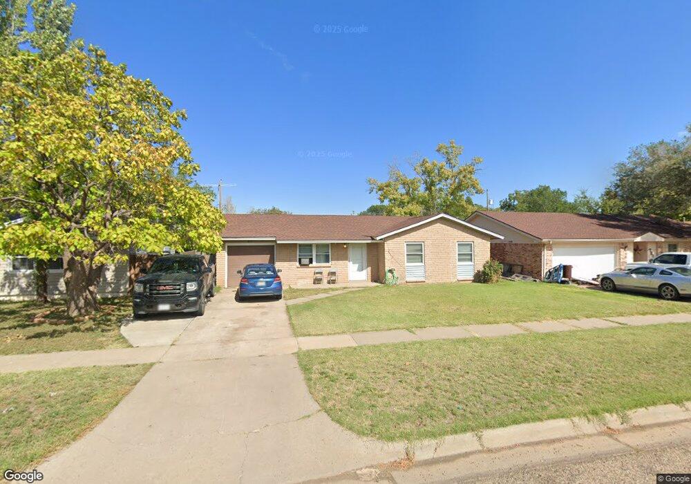 813 Hastings Dr, Dumas, TX 79029 - photo 1