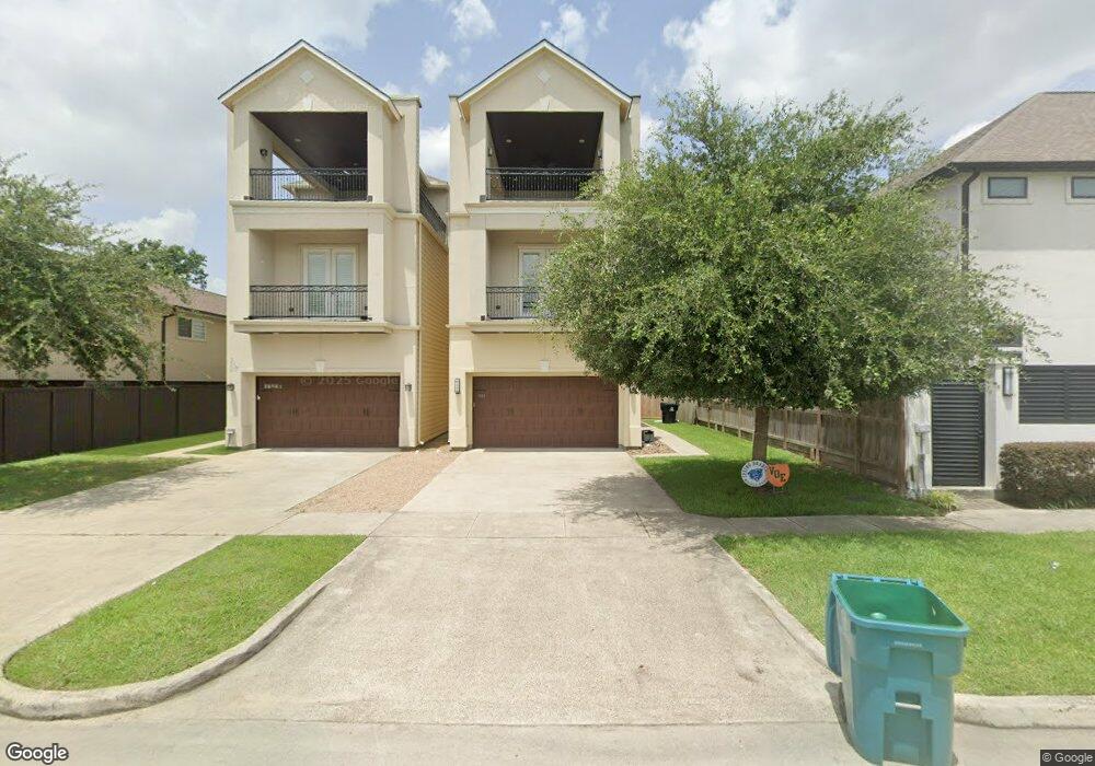 1727A Moritz Dr, Houston, TX 77055 - photo 1