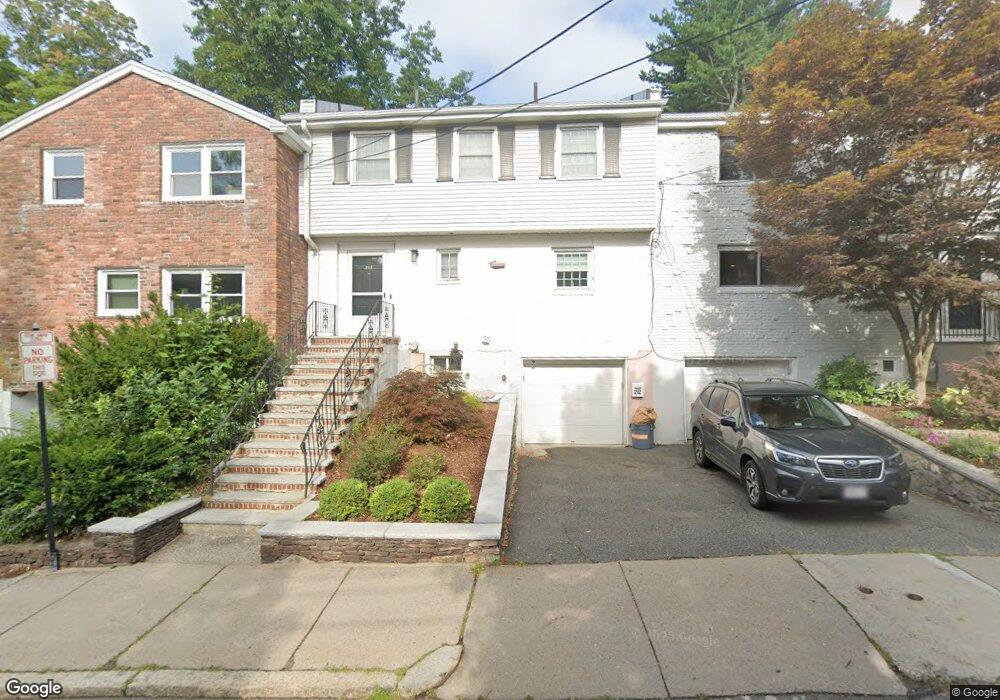 212 Kent St unit 38, Brookline, MA 02446 - photo 1