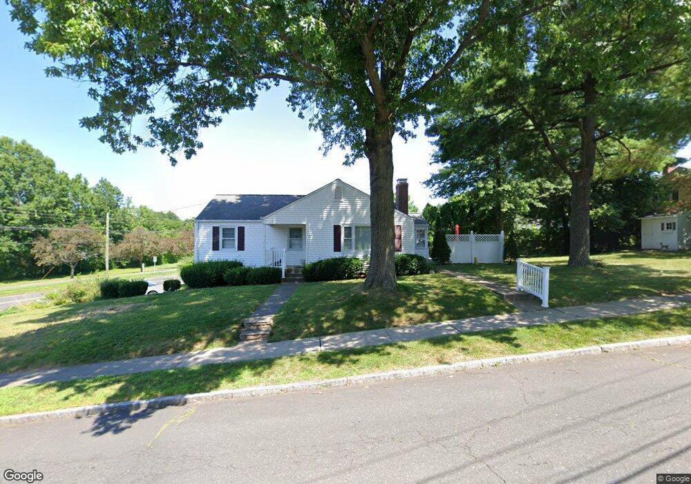 70 Crocker Ave, West Hartford, CT 06110 - photo 1