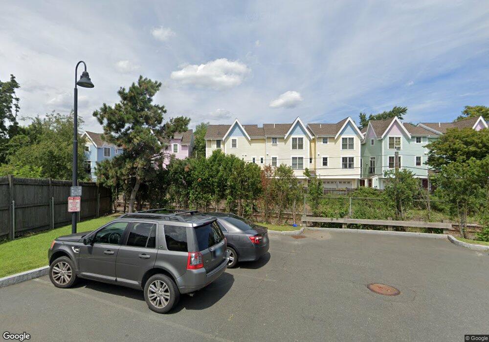 14R Lake St unit 14R, Somerville, MA 02143 - photo 1