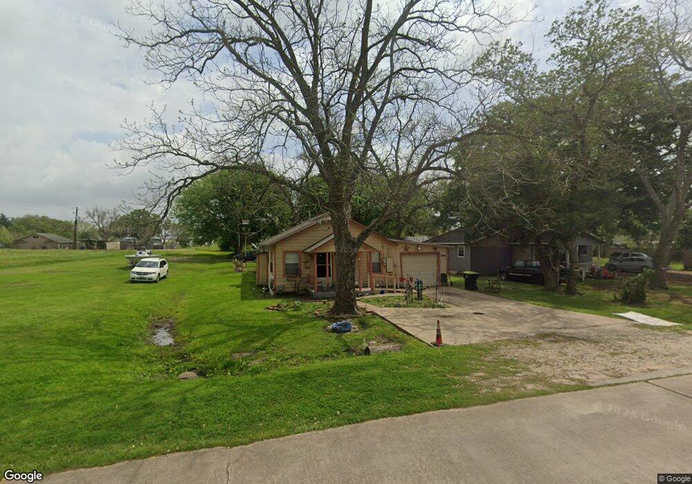 1701 Avenue L, Bay City, TX 77414 - photo 1