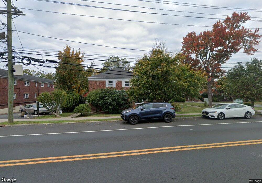 733B Broad Ave, Ridgefield, NJ 07657 - photo 1