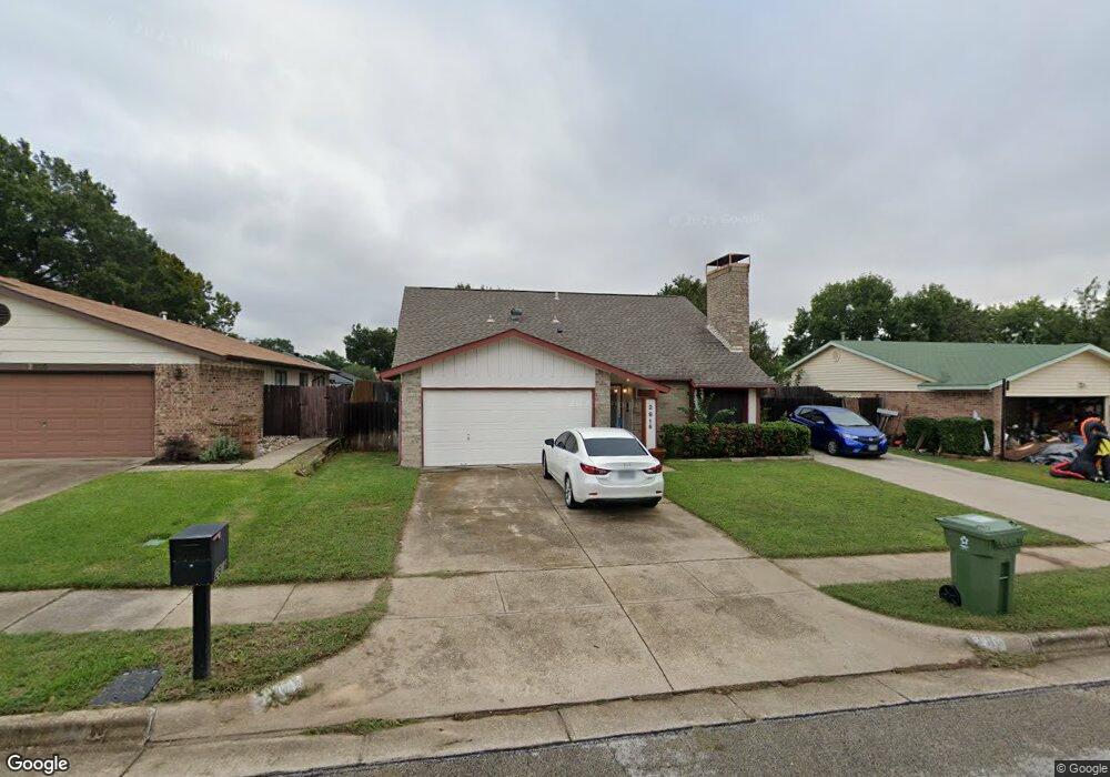 2916 Woodbridge Dr, Bedford, TX 76021 - photo 1