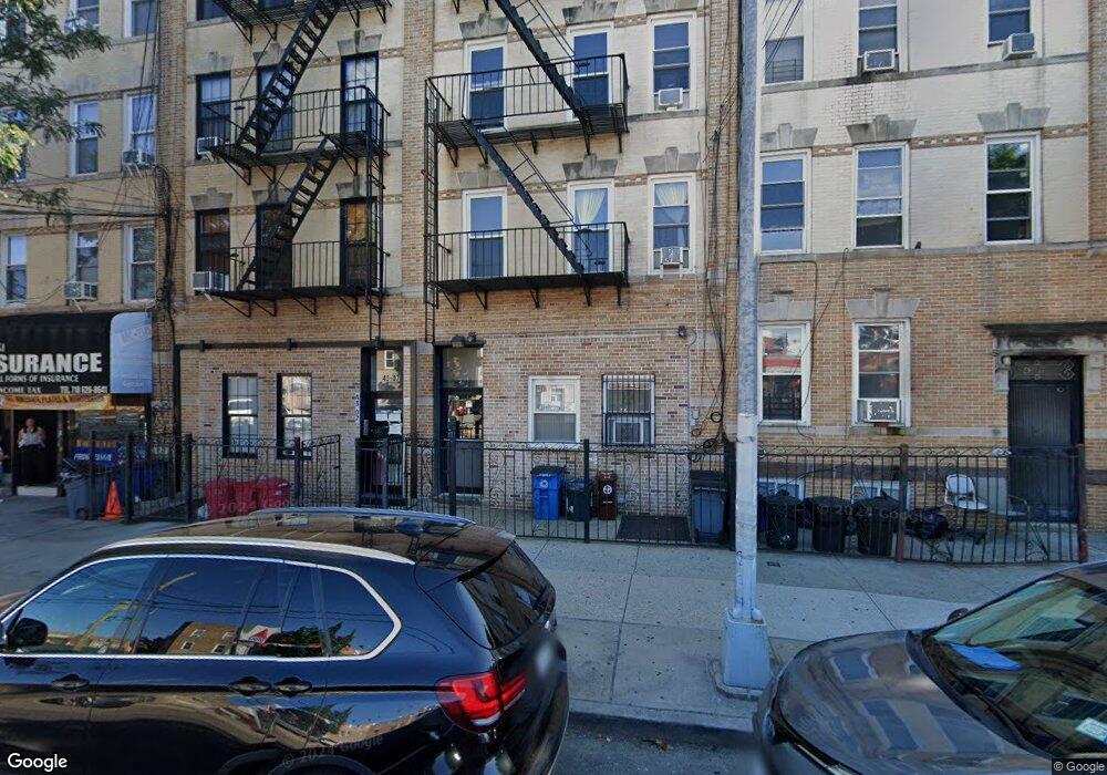 43-07 31st Ave unit 4R, Long Island City, NY 11103 - photo 1