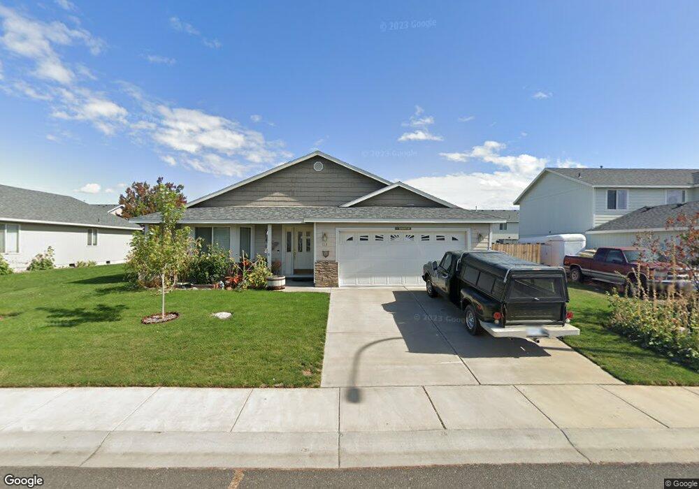 113 S Glacier St, Moxee, WA 98936 - photo 1