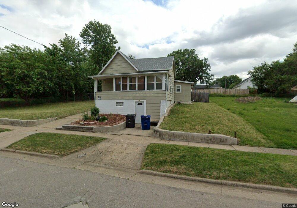 2419 SE 7th St, Des Moines, IA 50315 - photo 1