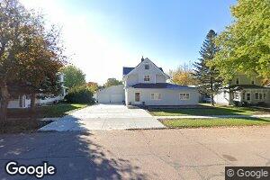 211 E Iowa Ave, George, IA 51237