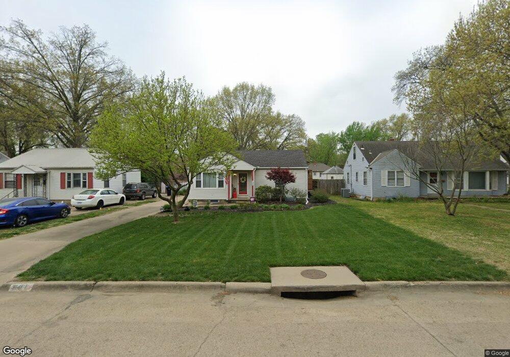 3141 SW Sena Dr, Topeka, KS 66604 - photo 1