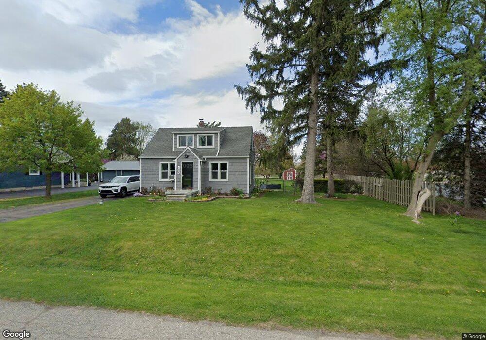 1036 Kingston Ave, Flint, MI 48507 - photo 1