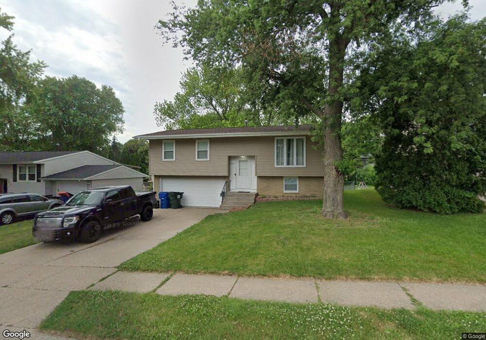 3224 Fairhaven Rd, Davenport, IA 52807 - photo 1