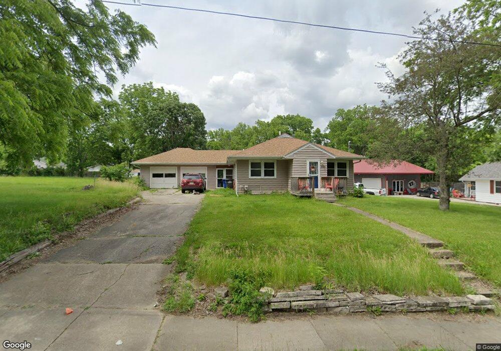 3220 E Douglas Ave, Des Moines, IA 50317 - photo 1