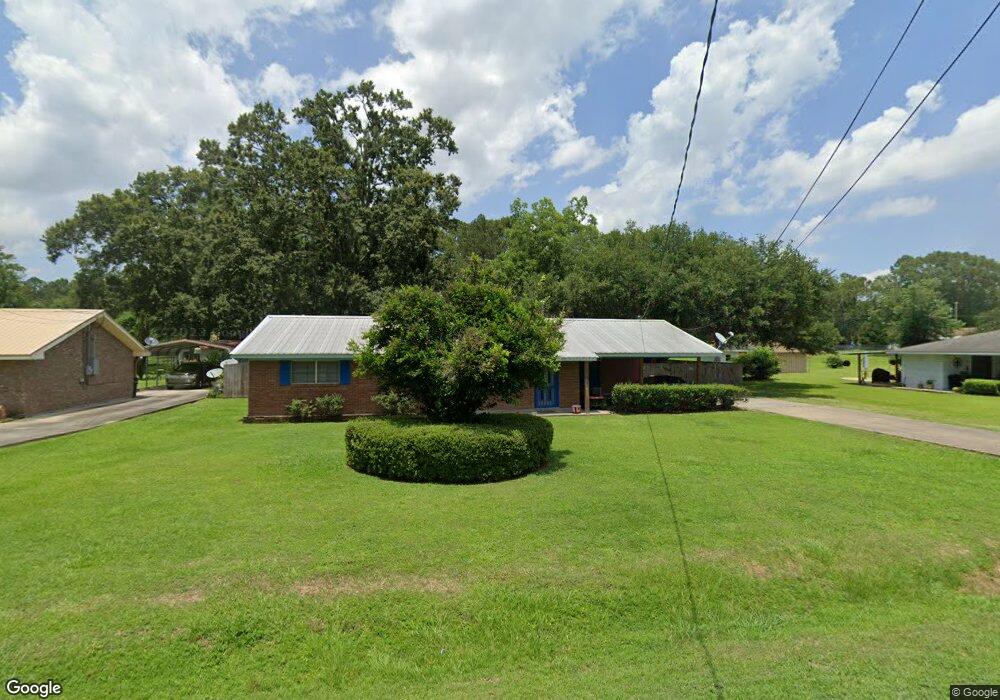 901 Meadowbrook Ln, Tylertown, MS 39667 - photo 1