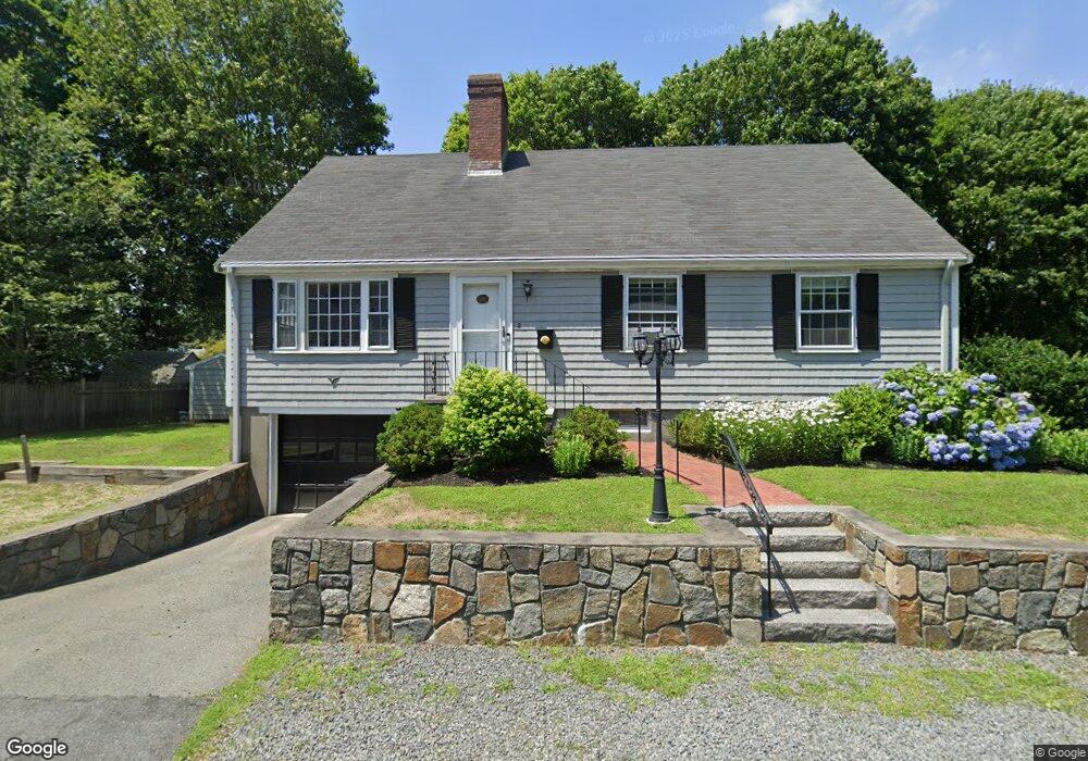 2 Barry Rd, Marblehead, MA 01945 - photo 1
