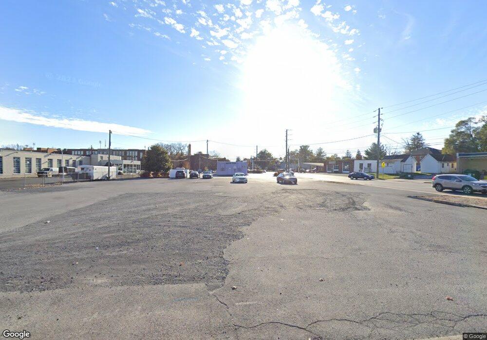 1250 W Broad St, Waynesboro, VA 22980 - photo 1