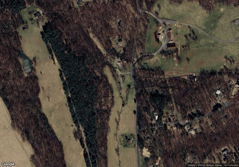 1086 Taylors Gap Rd, Charlottesville, VA 22903 - photo 1