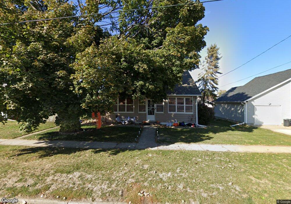 504 N 2nd Ave E, Newton, IA 50208 - photo 1