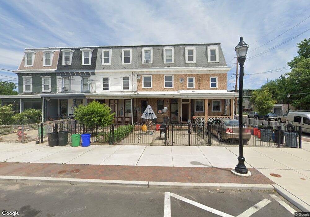 225 Vine St, Camden, NJ 08102 - photo 1