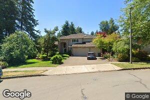 2581 Beacon Hill Dr, West Linn, OR 97068
